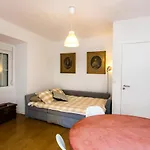 Belem! Charming 2 Bedroom W Terrace, Wifi & Free Street Parking Lisbon