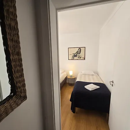 Appartamento Belem! Charming 2 Bedroom W Terrace, Wifi & Free Street Parking Lisbona