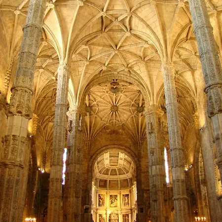 Apartment Belem! Charming 2 Bedroom W Terrace, Wifi & Free Street Parking Lisbon