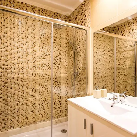 Appartement Belem! Charming 2 Bedroom W Terrace, Wifi & Free Street Parking Lisboa