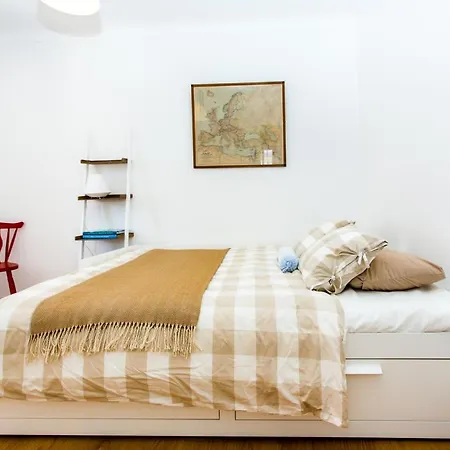Appartamento Belem! Charming 2 Bedroom W Terrace, Wifi & Free Street Parking *