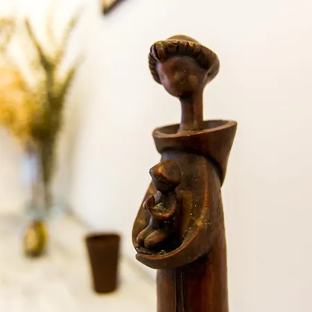 Belem! Charming 2 Bedroom W Terrace, Wifi & Free Street Parking Lisbona
