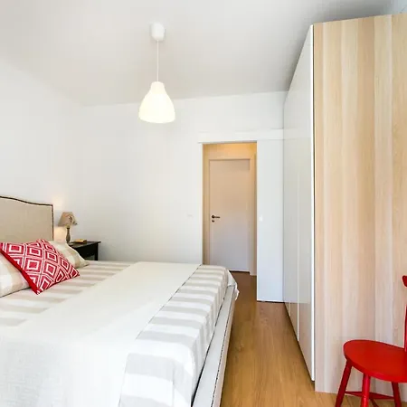 Appartement Belem! Charming 2 Bedroom W Terrace, Wifi & Free Street Parking