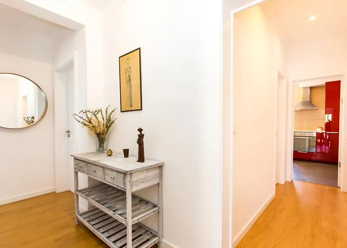 Appartement Belem! Charming 2 Bedroom W Terrace, Wifi & Free Street Parking *
