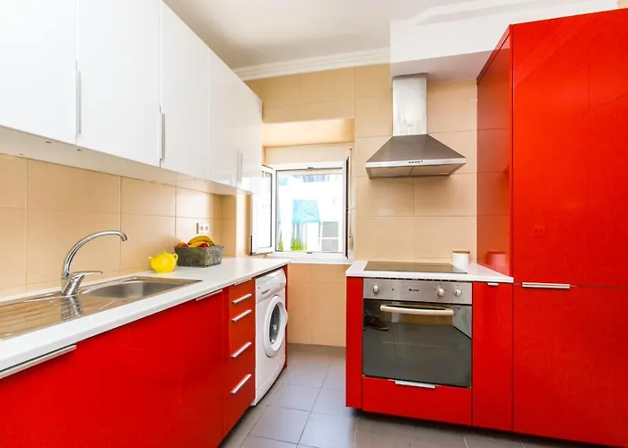 Belem! Charming 2 Bedroom W Terrace, Wifi & Free Street Parking Appartement *