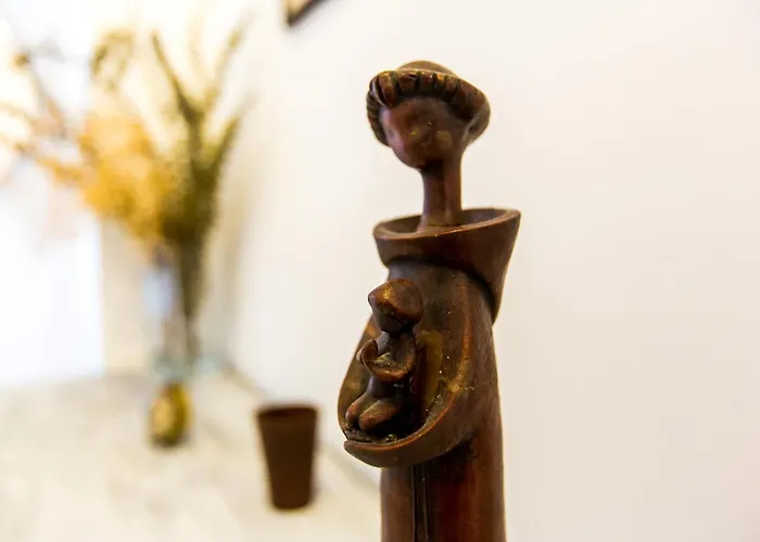 Belem! Charming 2 Bedroom W Terrace, Wifi & Free Street Parking Lissabon