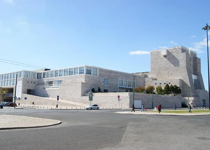 Appartement Belem! Charming 2 Bedroom W Terrace, Wifi & Free Street Parking *