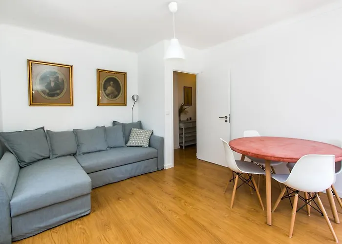 Appartement Belem! Charming 2 Bedroom W Terrace, Wifi & Free Street Parking *