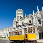 Belem! Charming 2 Bedroom W Terrace, Wifi & Free Street Parking 公寓 Lisboa