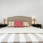 公寓 Belem! Charming 2 Bedroom W Terrace, Wifi & Free Street Parking Lisboa