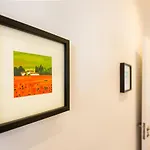 Belem! Charming 2 Bedroom W Terrace, Wifi & Free Street Parking Lisboa