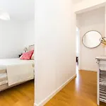 Belem! Charming 2 Bedroom W Terrace, Wifi & Free Street Parking
