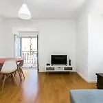 公寓 Belem! Charming 2 Bedroom W Terrace, Wifi & Free Street Parking Lisboa