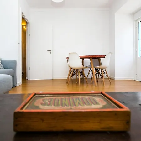 Belem! Charming 2 Bedroom W Terrace, Wifi & Free Street Parking Апартаменти *