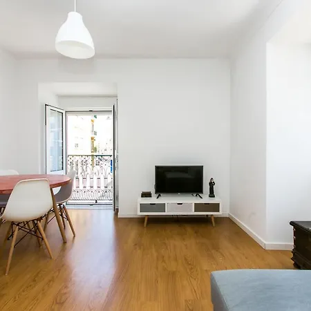 Apartment Belem! Charming 2 Bedroom W Terrace, Wifi & Free Street Parking Lisbon