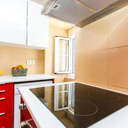 Daire Belem! Charming 2 Bedroom W Terrace, Wifi & Free Street Parking Lisboa